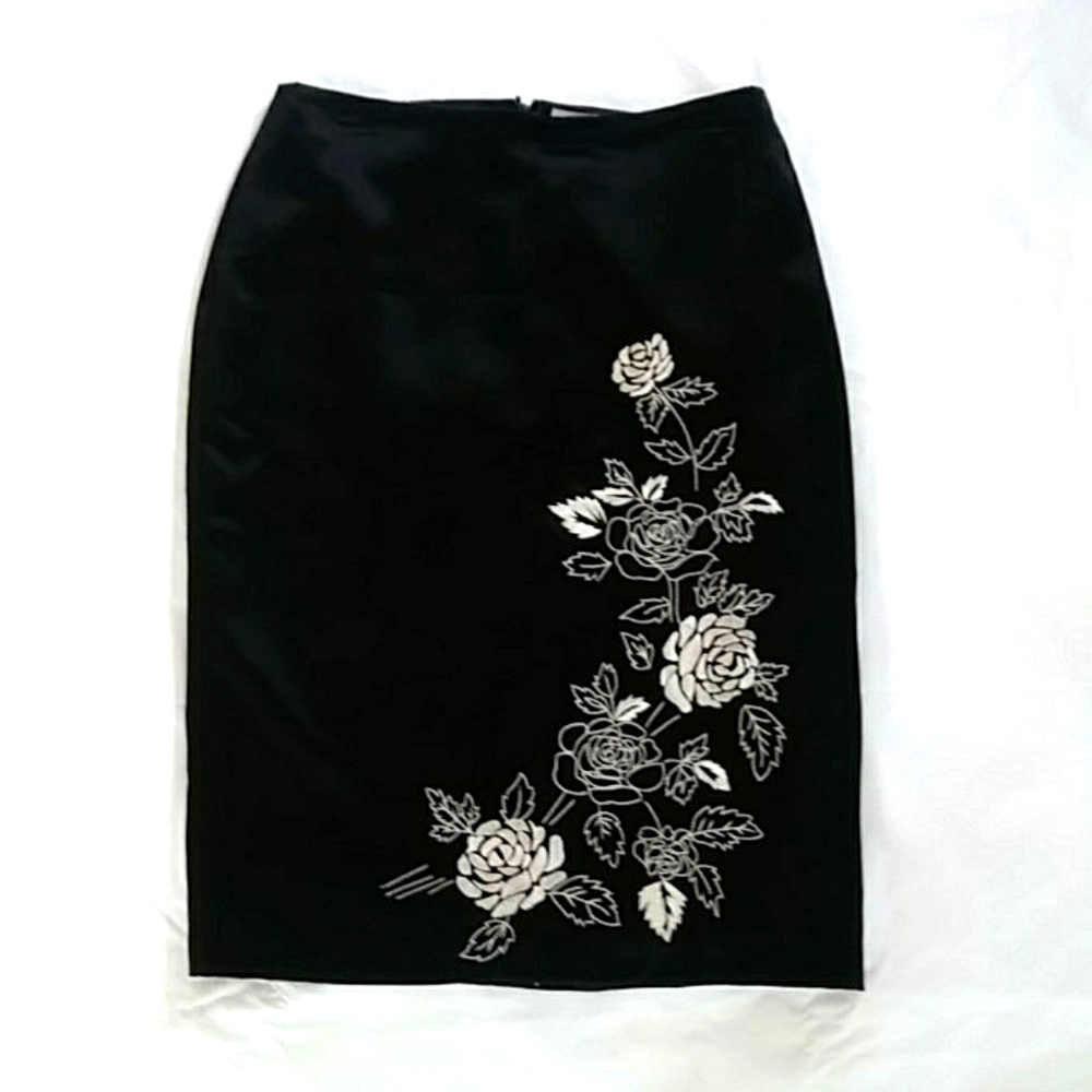 Nwt vintage Ann Taylor Loft Satin Embroidered Skirt